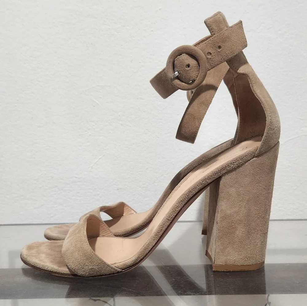 Gianvito Rossi Portofino 100 Block Heels - Picture 5 of 9